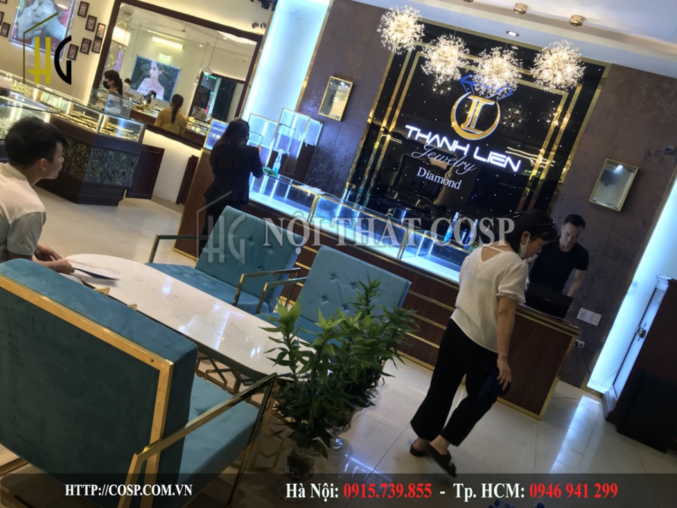 Hình ảnh thi công thực tế cửa hàng vàng bạc Thành Liên